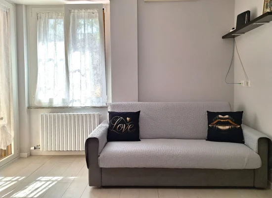divano_letto_bebtatiana-B&B-sandoanto-milanese divano_letto_bebtatiana-B&B-sandoanto-milanese